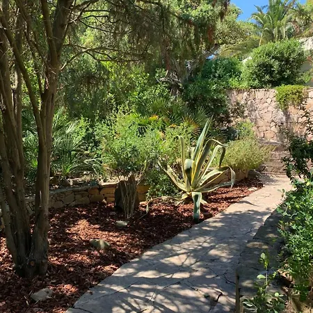 4-bedroom With Private Pool And Sea View Holiday home